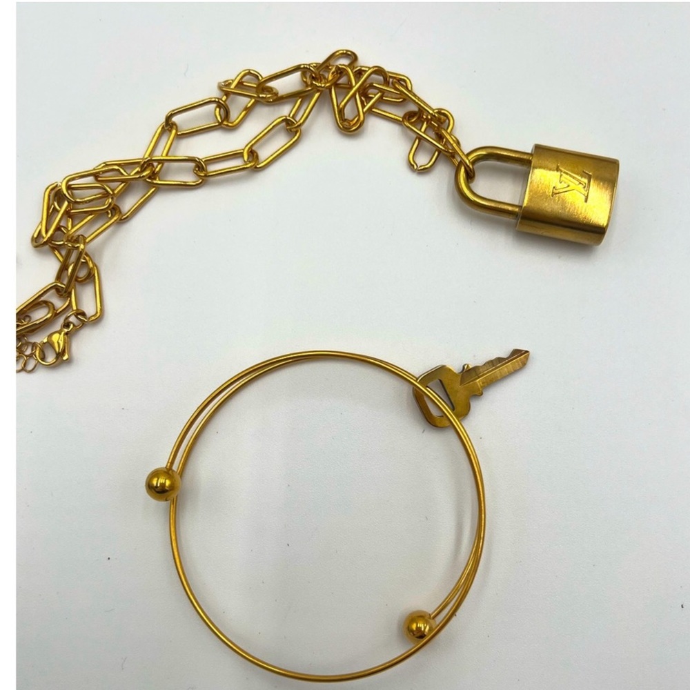 Louis Vuitton Lock & key Jewelry Set